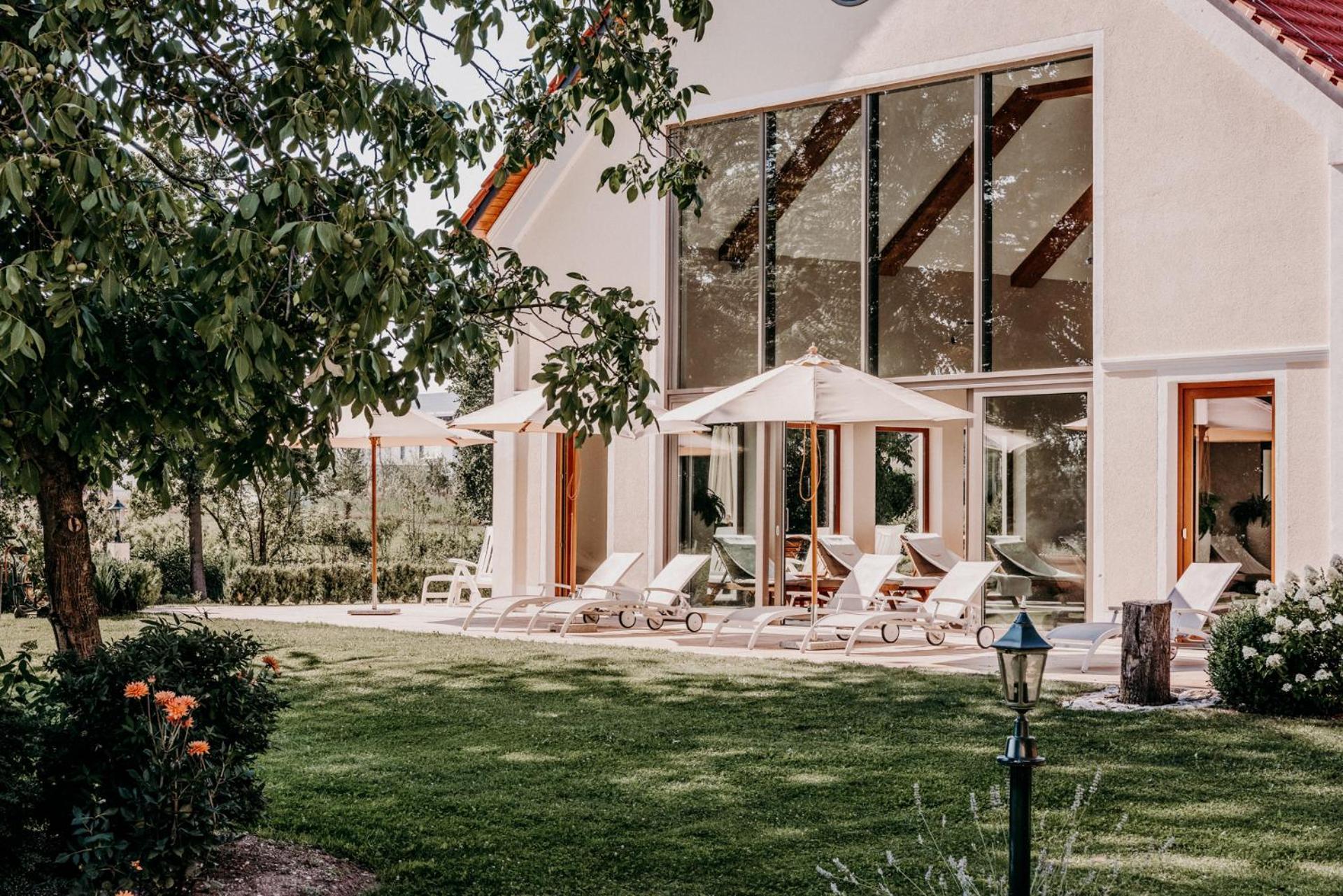 Der Eisvogel - Wellness- & Genusshotel Bad Gögging Exteriör bild